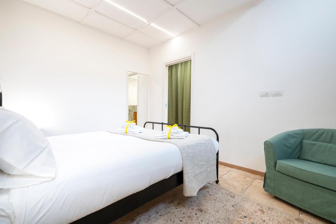 Stazione & Politecnico Stylish Apt With Netflix Bari Exterior foto